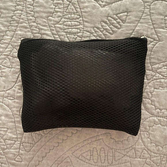 The Mission Inn COVID Sanitary Bag With 2 Face Masks Sanitizer Gloves Riverside - Picture 5 of 5